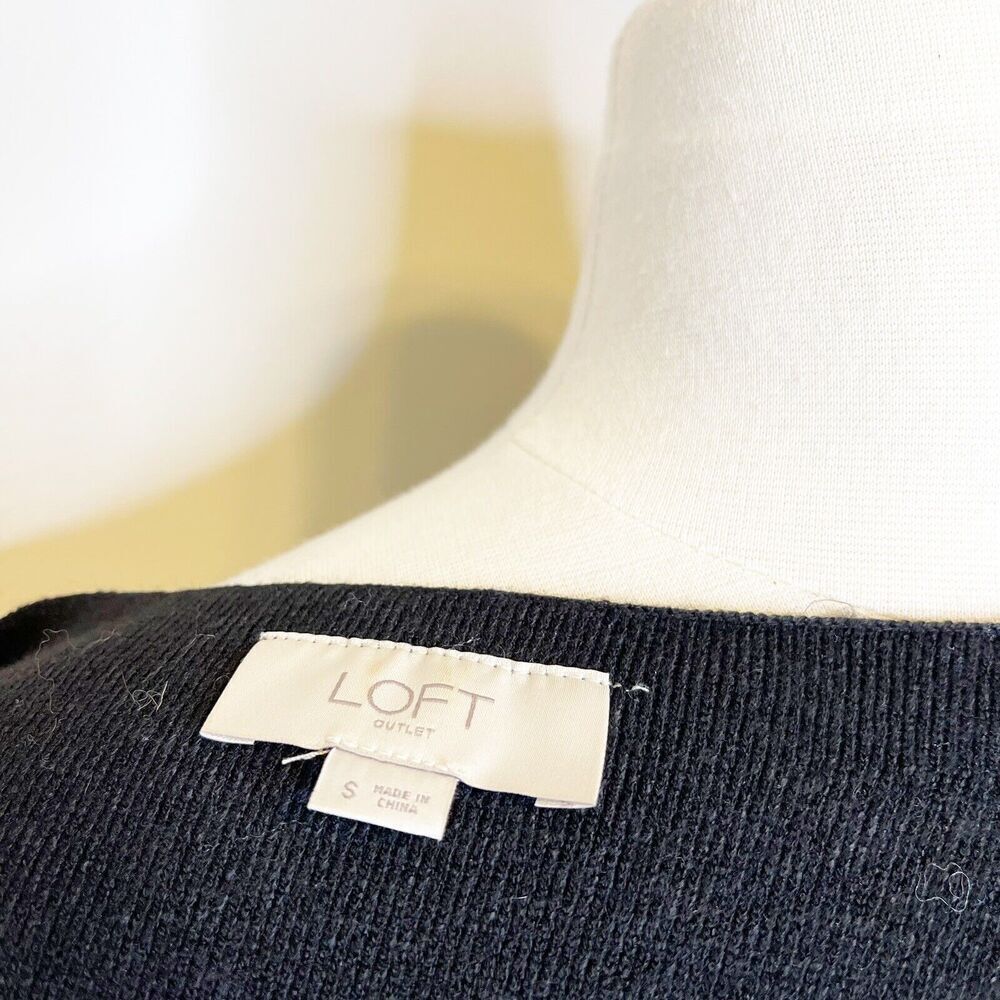 Ann Taylor LOFT Outlet Size Small Dress Black Knit Shift Bell Sleeve‎ Boat Neck - Picture 7 of 8